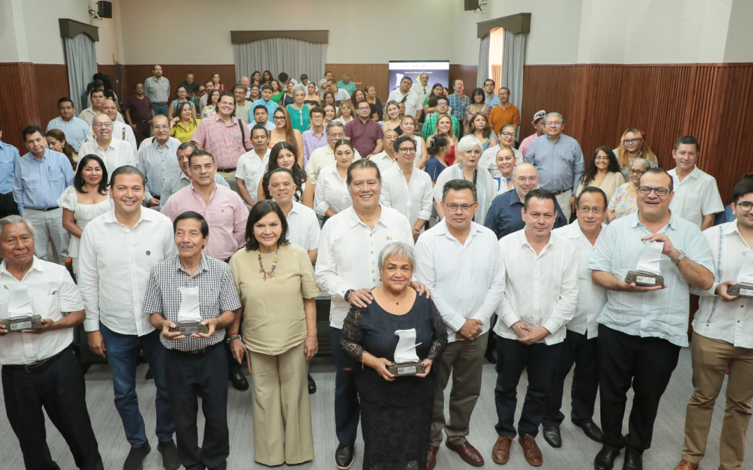 ENTREGA PREMIOS “PALABRA LIBRE” ASOCIACIÓN TABASQUEÑA DE PERIODISTAS