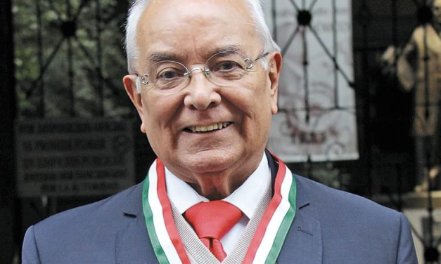 EL PROFESOR, LICENCIADO PABLO RUBÉN VILLALOBOS HERNÁNDEZ, JURADO DEL PREMIO CERVANTES DE LITERATURA