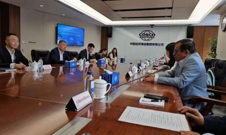 PERIODISTAS MEXICANOS VISITAN LA NAVIERA COSCO SHIPPING EN SHANGHÁI