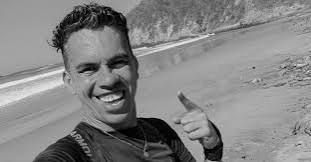 ASESINAN AL PERIODISTA Y ACTIVISTA AMBIENTAL ALEX SERNA EN ZIHUATANEJO, GUERRERO