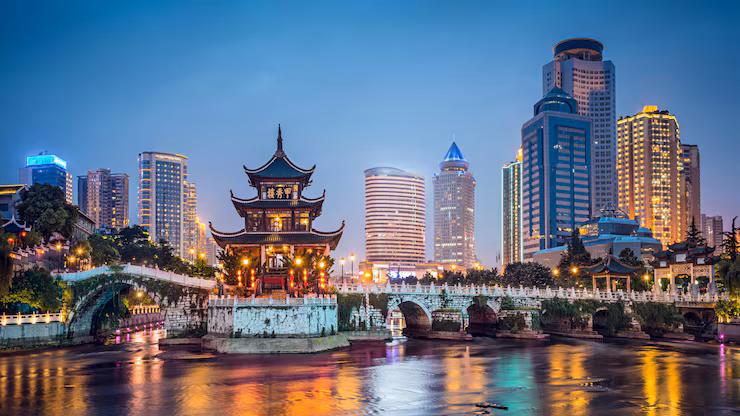 PERIODISTAS DE LA FRANJA Y LA RUTA INICIAN VISITA DE TRES DÍAS A CHANGZHOU